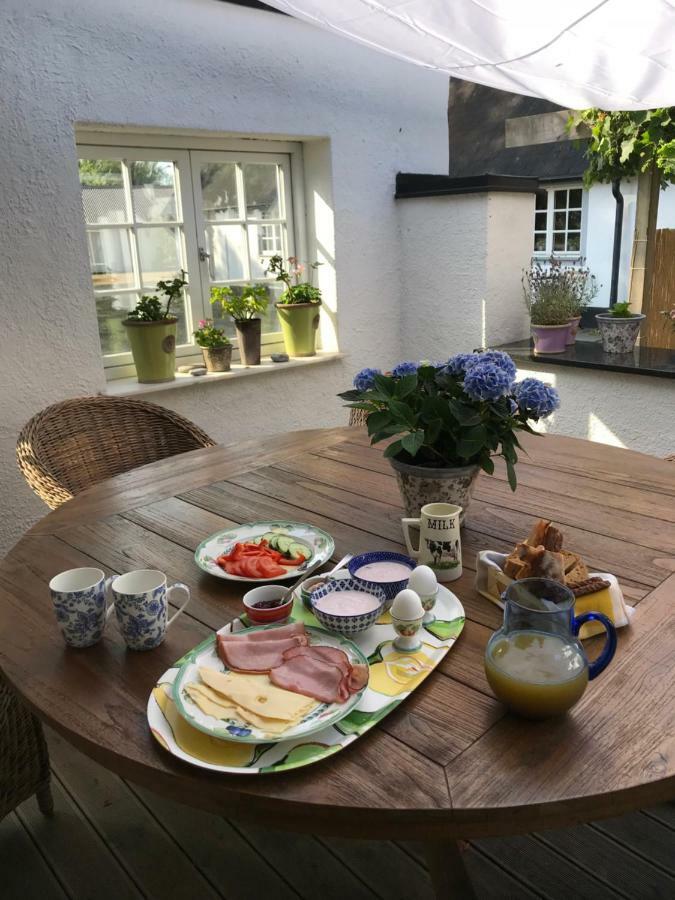 Bed & Breakfast Hoellviken Eksteriør billede