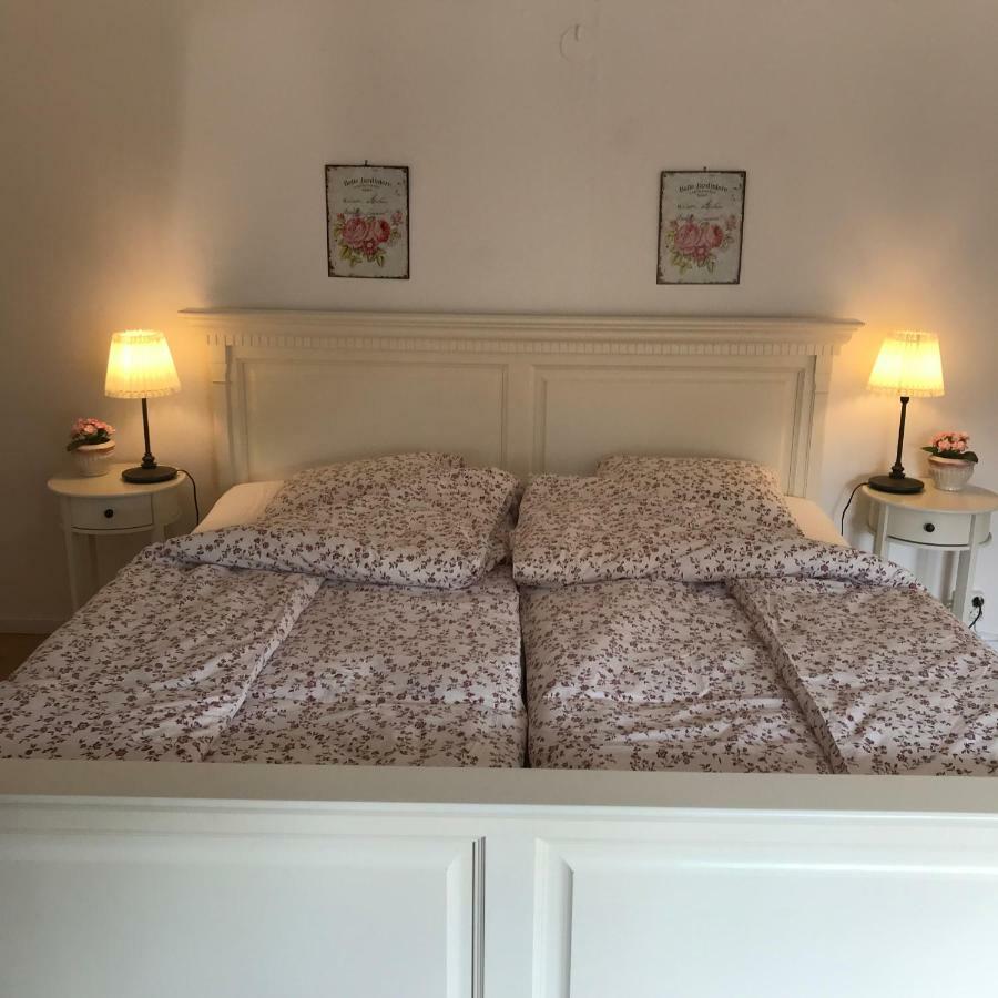 Bed & Breakfast Hoellviken Eksteriør billede